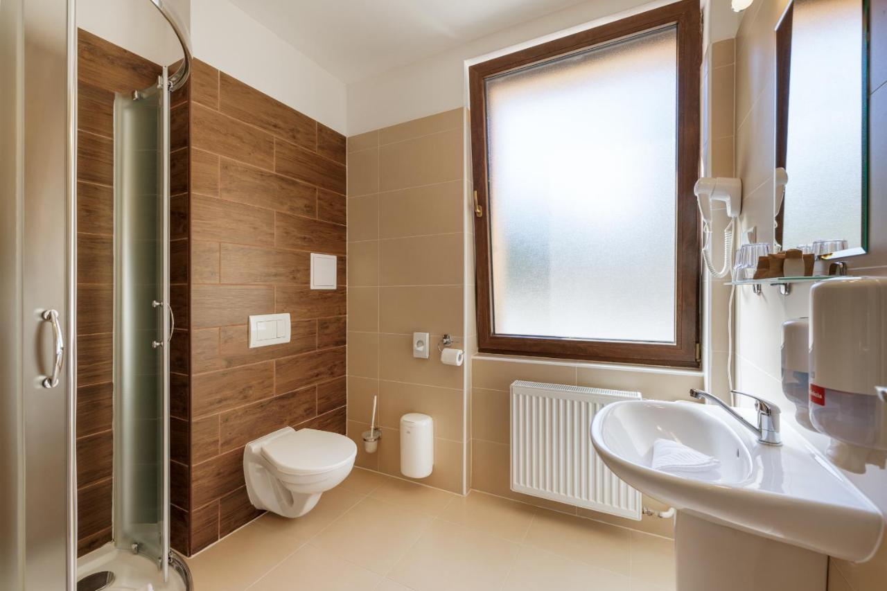 Lopusna Dolina Resort Свит Екстериор снимка